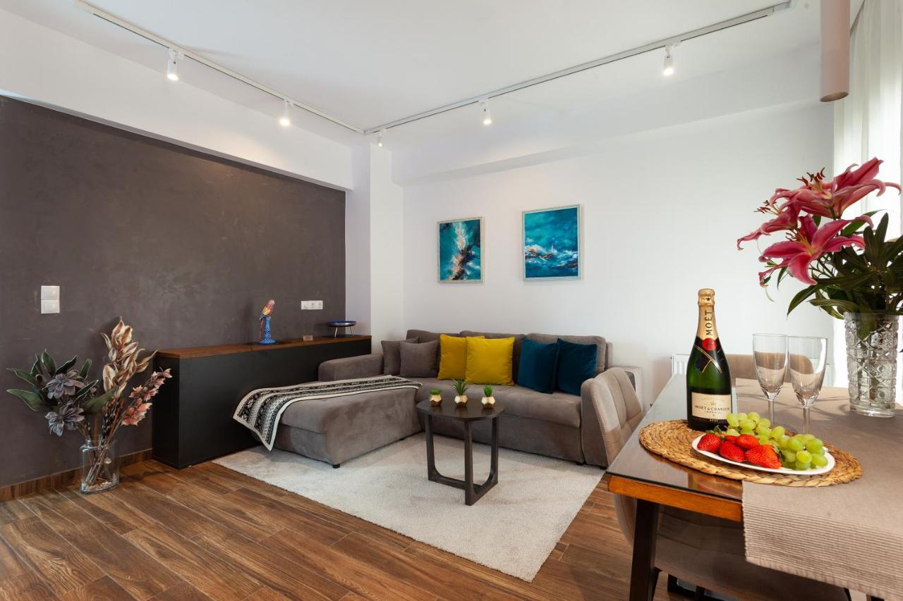 Seaside Apartment By Flisvos Marina Athens Ngoại thất bức ảnh