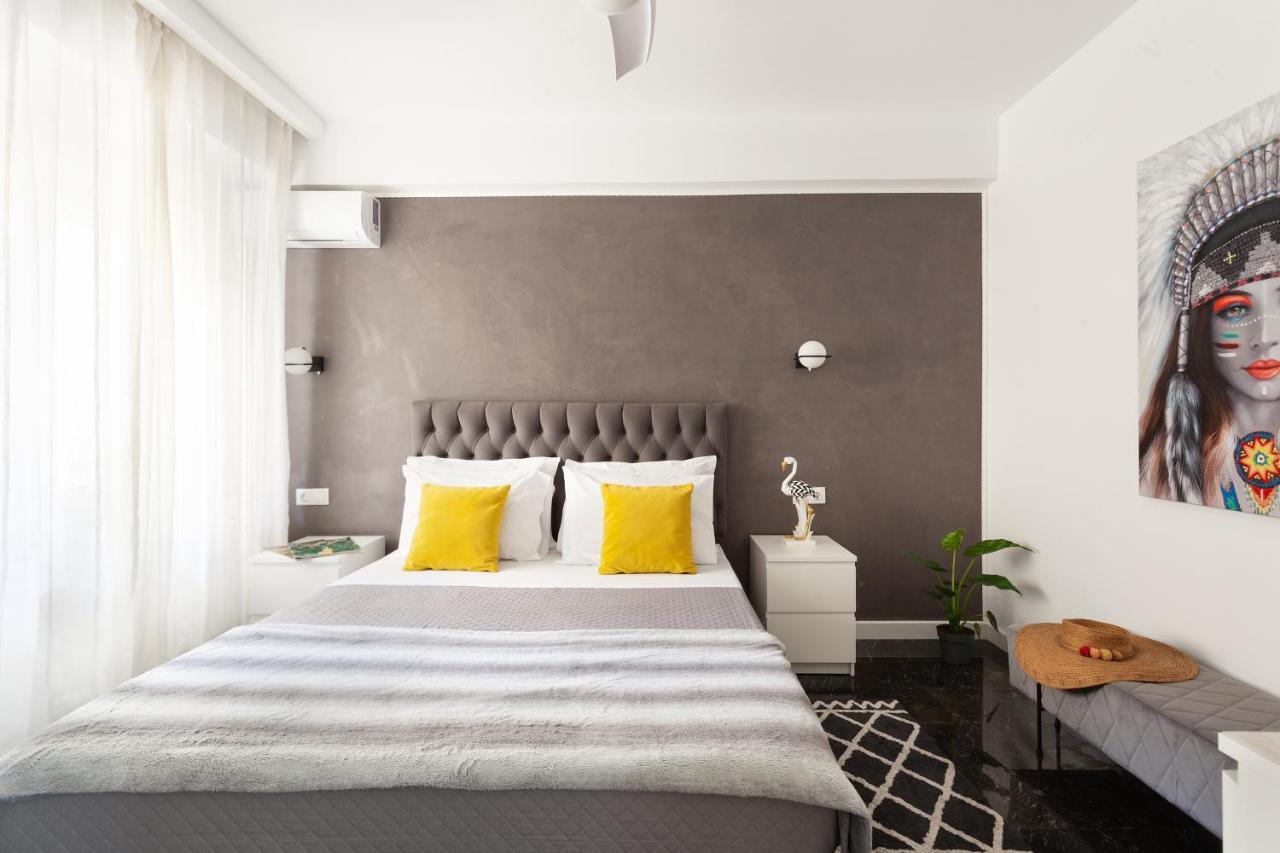 Seaside Apartment By Flisvos Marina Athens Ngoại thất bức ảnh