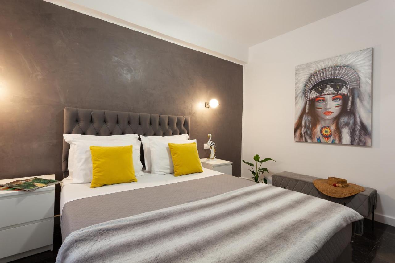 Seaside Apartment By Flisvos Marina Athens Ngoại thất bức ảnh